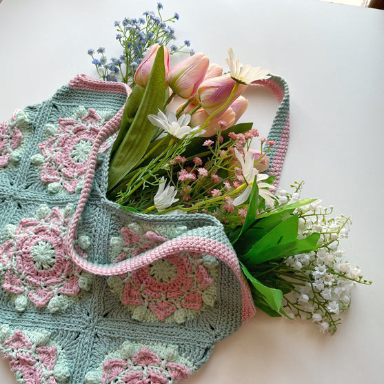 

Flowers of Spring - Bag
4