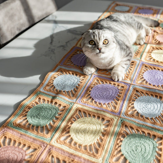 

Egg Stravagant - Table Runner
4