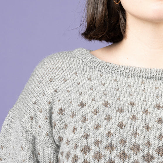 

Maggie - Sweater with colorwork
9