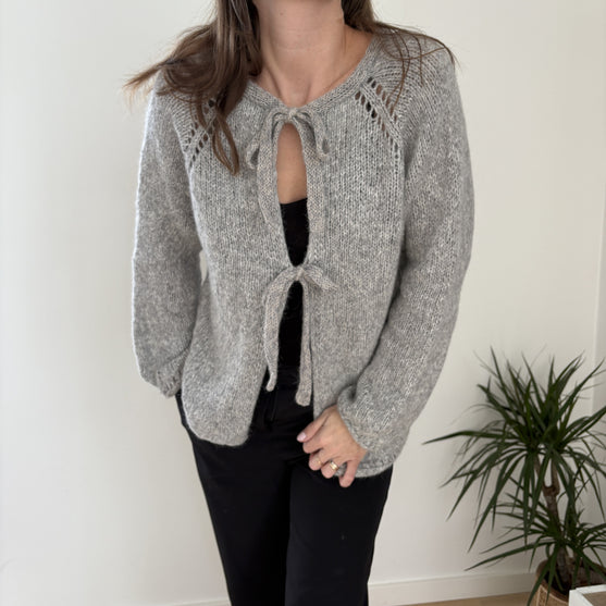 

Willow Bow - Cardigan
4