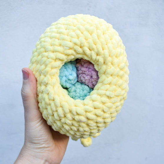 

Henny - Chicken with Eggs
4