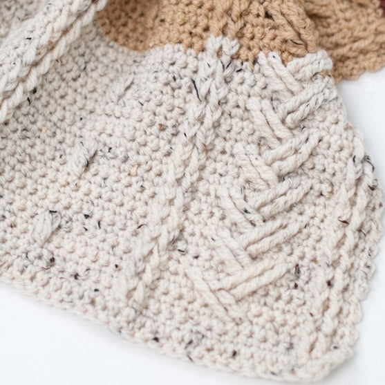 

Happy Bear - Baby Blanket and Beanie
12