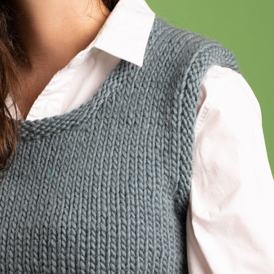 

Vivi - Cropped Vest
3