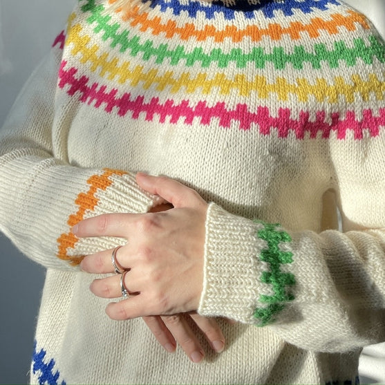 

Easy Edgy Sweater - Trui
2