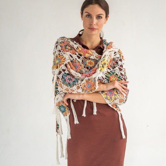 8035-445 Flowerland - Shawl