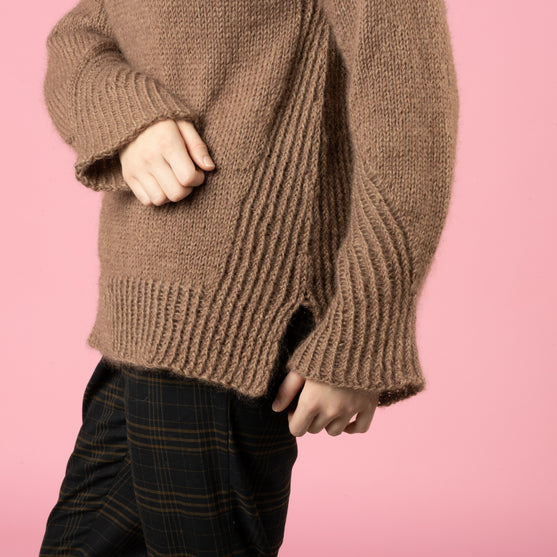 

Edgar - Sweater
6