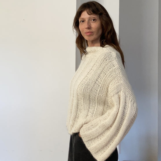 

Mochi - Sweater
1