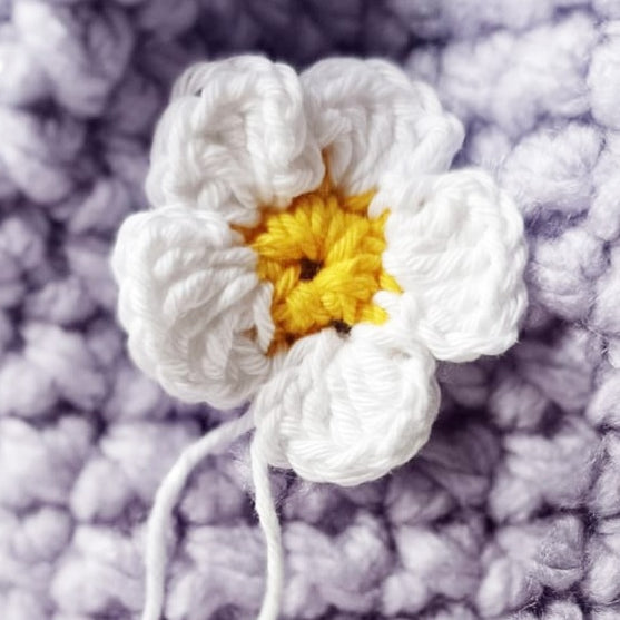 

Bellis - Pouch
5