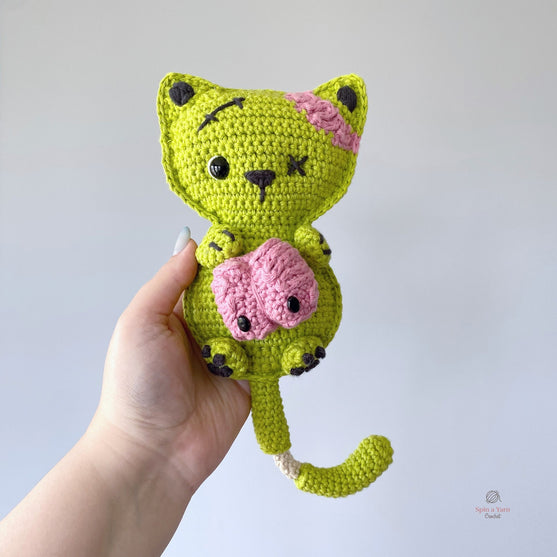 

Zombie Kitten
2