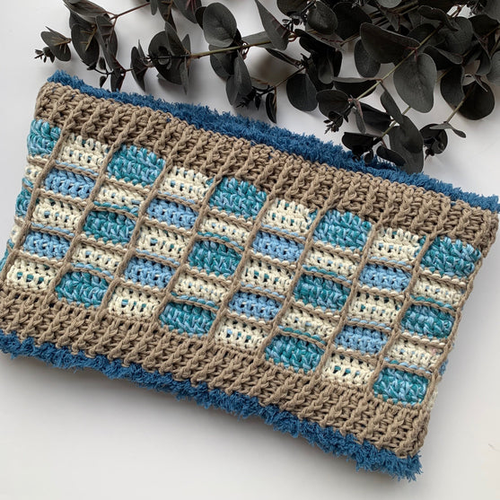 

The Face Duvet - Cowl
2