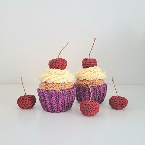 

Cupcakes avec cerise
1