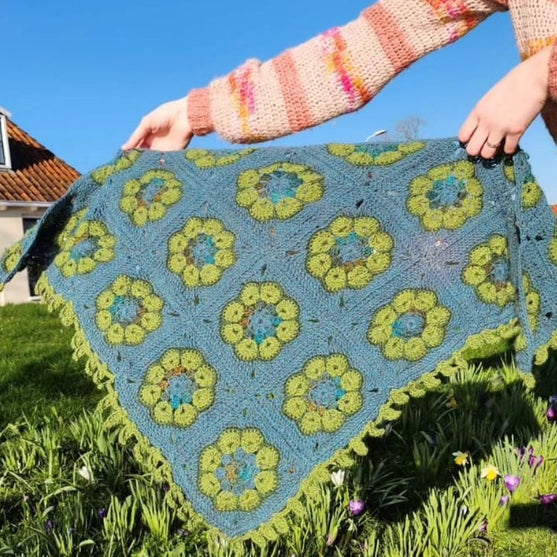 

Blooming Garden - Châle
4