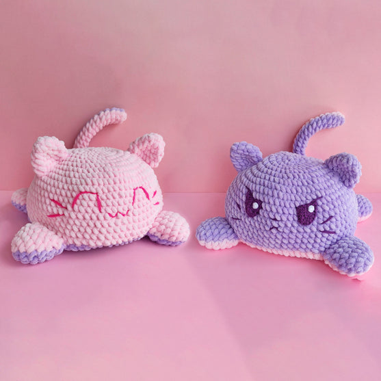 

Moody -  Reversible Cat
1
