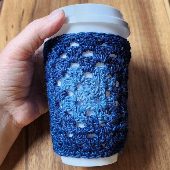 

Granny Square - Cup Cozy
3