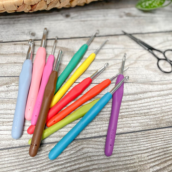 

Easy Touch Crochet Hook Set - 11 sizes - Hobbii
3