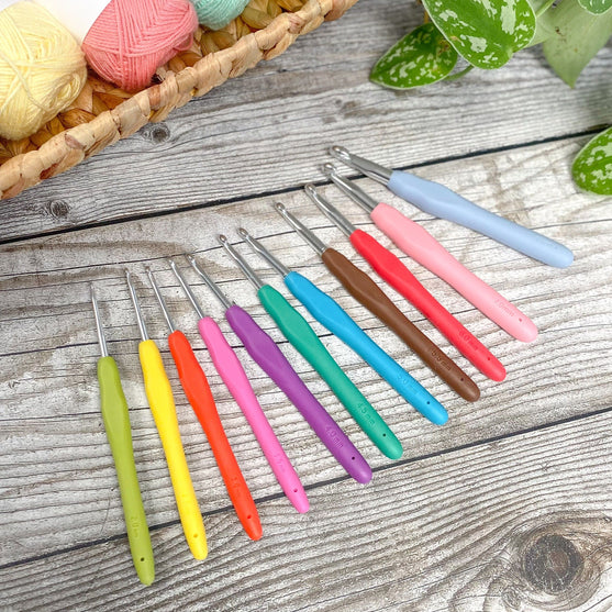 

Easy Touch Crochet Hook Set - 11 sizes - Hobbii
2