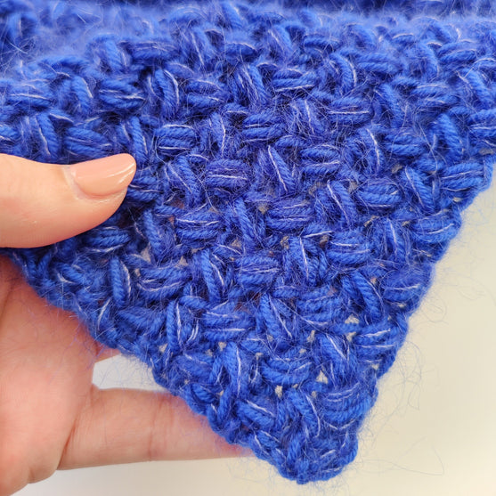 

Triangle Bean - Cowl
4