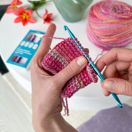 

Alu Double Ended Tunisian Crochet Hook Set - 14 cm - Hobbii
3
