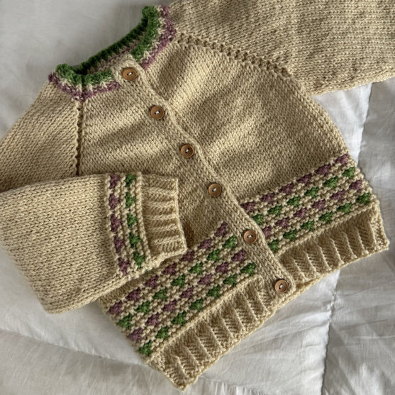 

Romi - Children’s Cardigan
4