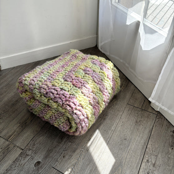 

Verona - Blanket
5