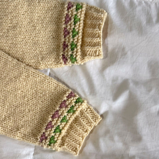 

Romi - Children’s Cardigan
7