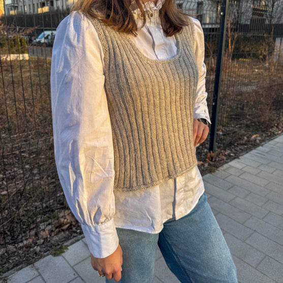 

Office Day - Vest
4