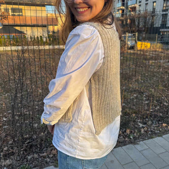 

Office Day - Vest
7
