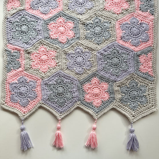 

Cozy Hexi Flower - Blanket
1