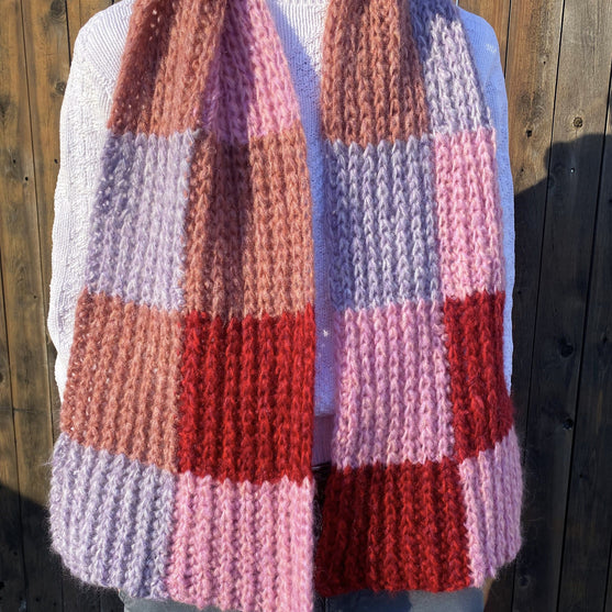 

Square Up - Scarf
3