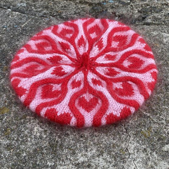 

Twisted Love - Béret
1