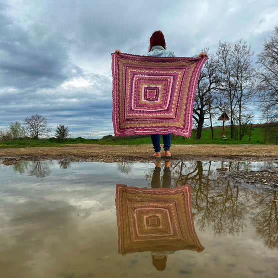 

Nestariel - Baby Blanket
5