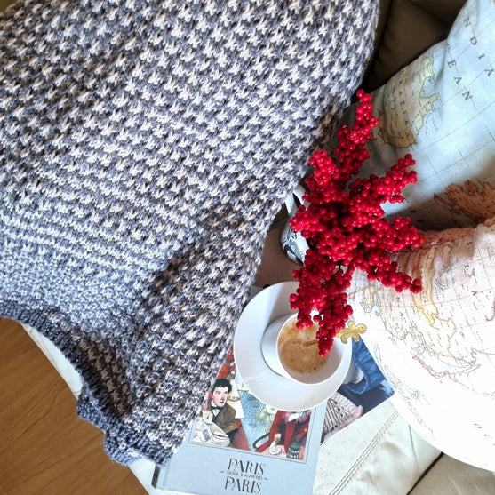 

Cozy - Blanket
2