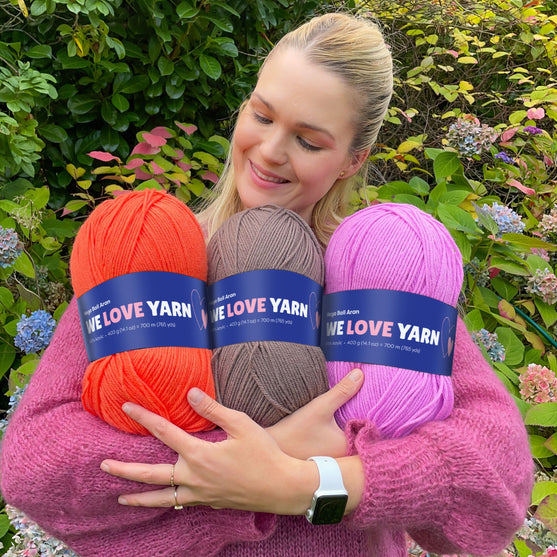 

Mega Ball Aran 400 g (14.1 oz) - We Love Yarn
4