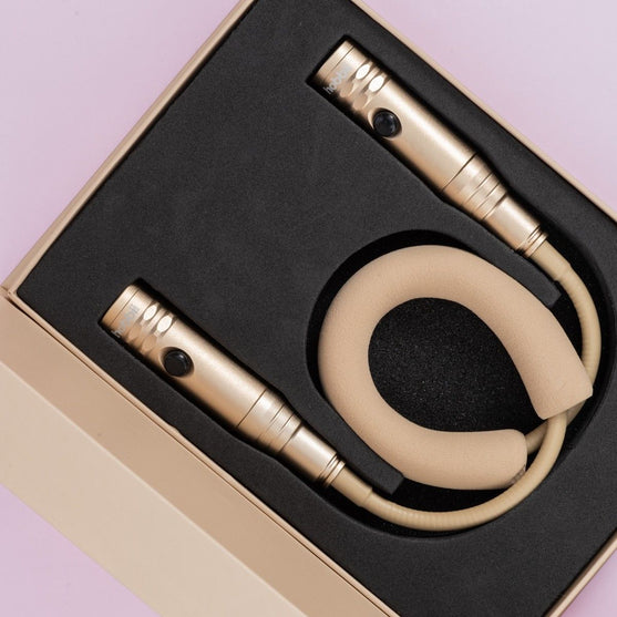 

Neck Light Deluxe - Champagne - Hobbii
3