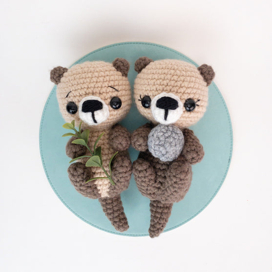 

Otter Friends
1