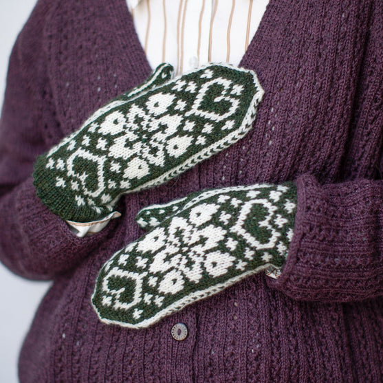 

1st Sunday of Advent - Knitting - Powder Flower - Mittens
4