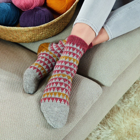 Socks in Fair Isle Pattern - R0360