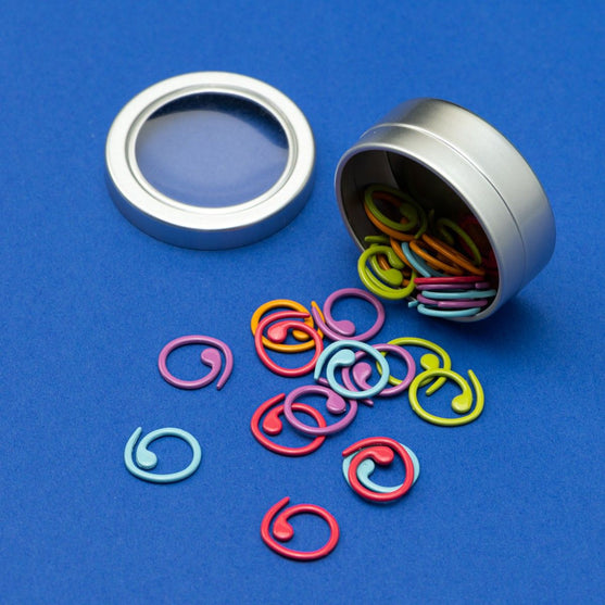 

Metal Stitch Markers - Spiral - Hobbii
2