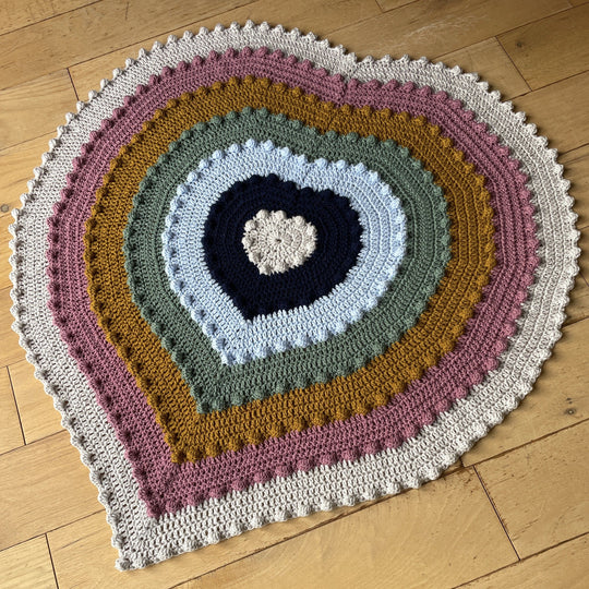 Atria Bobble Heart - Blanket