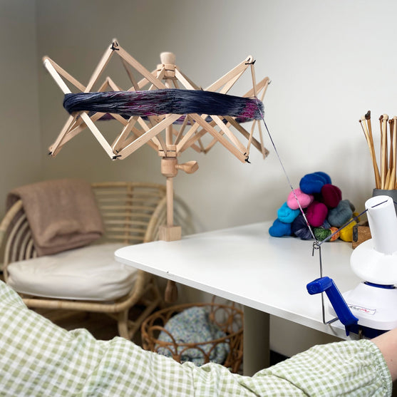 

Umbrella Yarn Swift
2