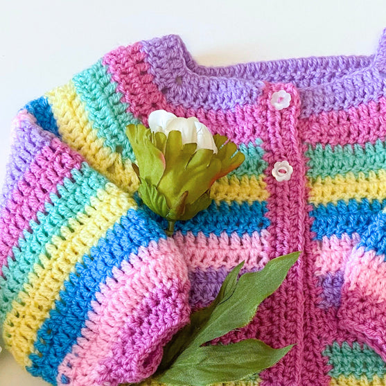 

Sunshine and Rainbows - Gilet Bébé
4