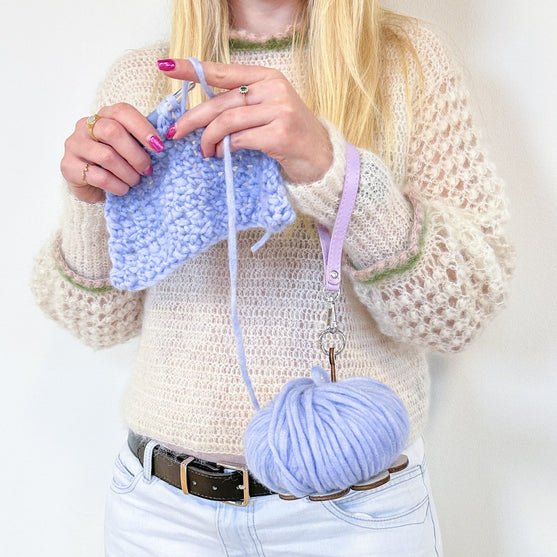 

Wrist Yarn Holder - Hobbii
7